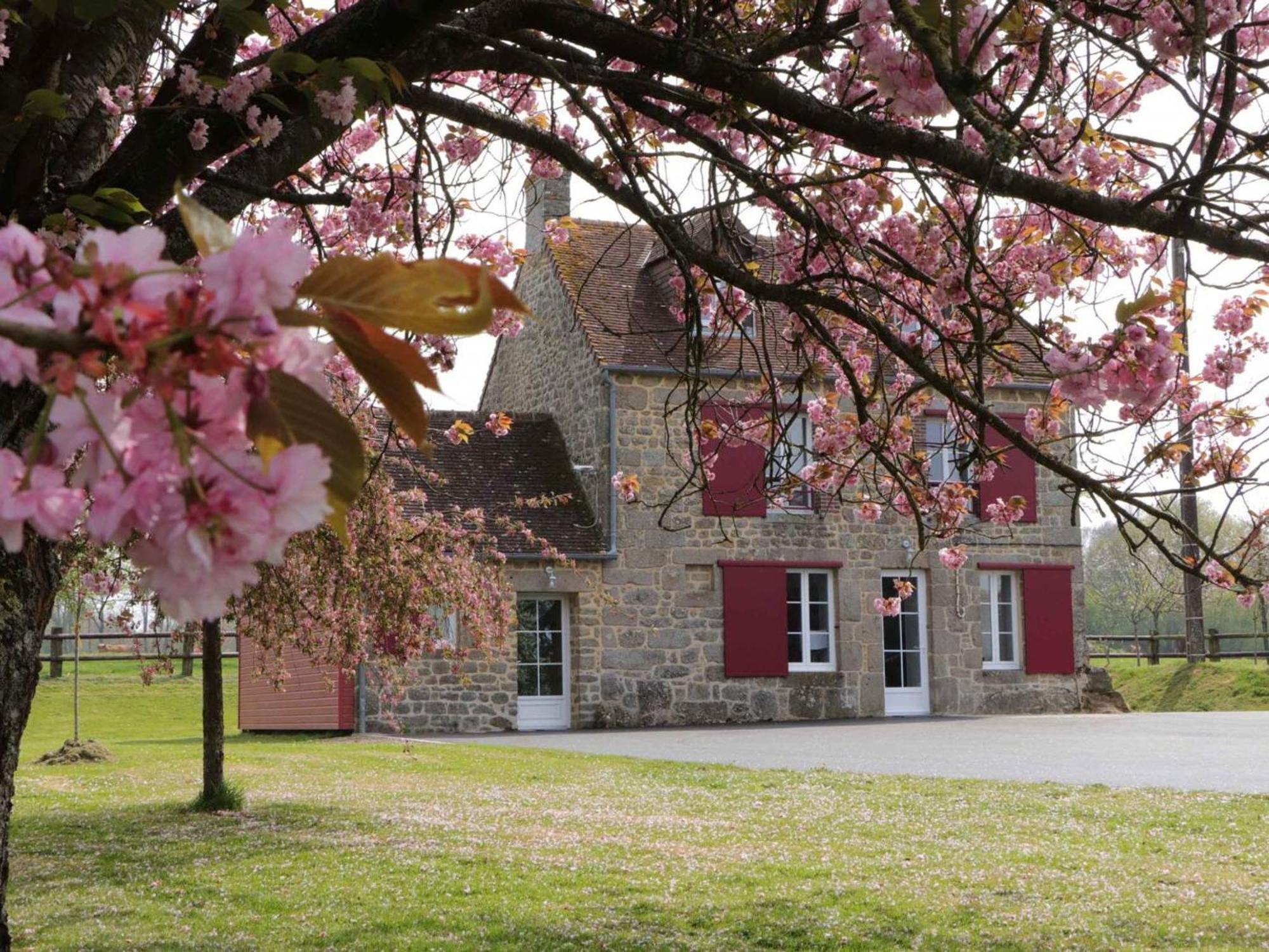 Maison Normande Renovee Avec Grand Jardin, Ideale Pour Famille, Proche Lac Et Randonnees - Fr-1-497-143 Menil-Gondouin エクステリア 写真